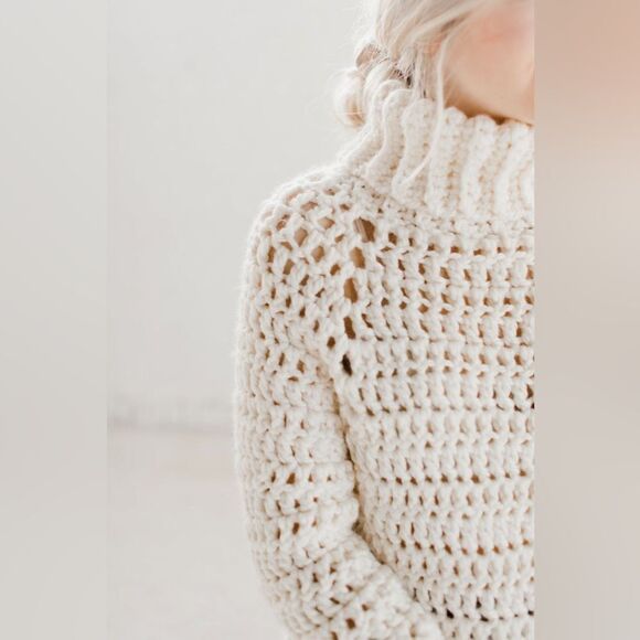 EXPRESS XXSP White Oversized Slouchy Cropped Turtleneck Sweater - Picture 1 of 9